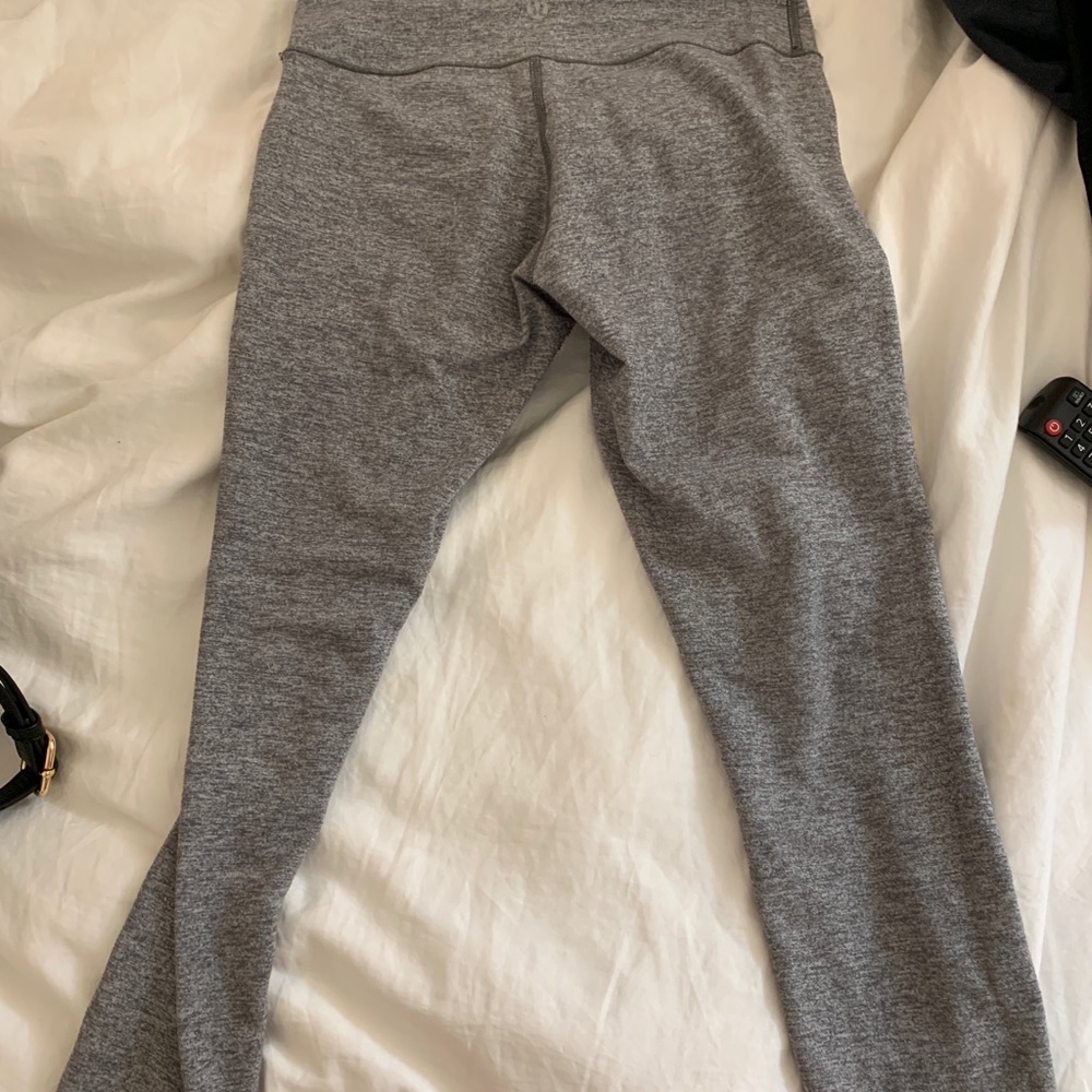 Lululemon heather grey leggings - Picture 4 of 8